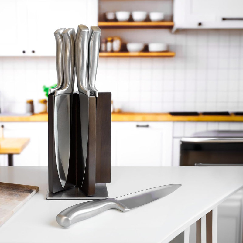 Rotating Magnetic Knife Block