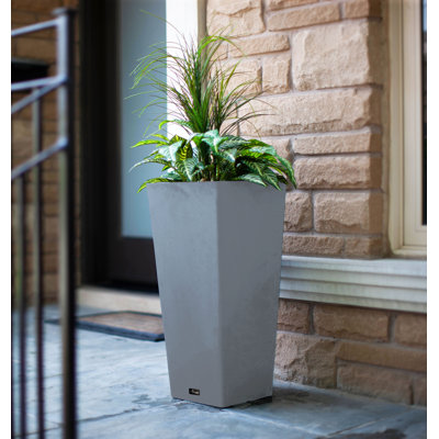 Jardinière en pot composite carrée Cara avec tablette végétale