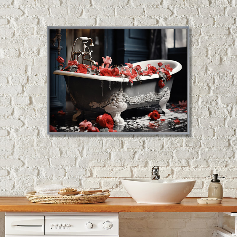 Red Floral Bath II - Laundry Art mural, H 30 po x l 40 po x P 1,5 po, Encadrement argenté