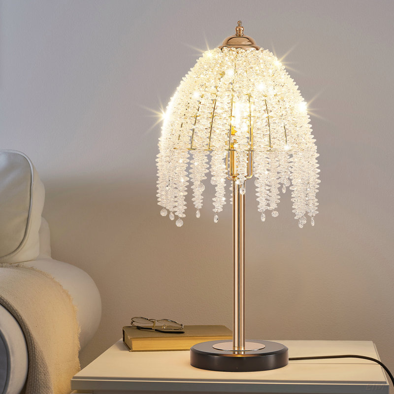 Lampe de table - Cascade rétro avec abat-jour en perles de cristal et base texturée en marbre pour le salon, la chambre à coucher ou le bureau, lampe de table élégante en cristal de 19 po (ampoule non incluse)
