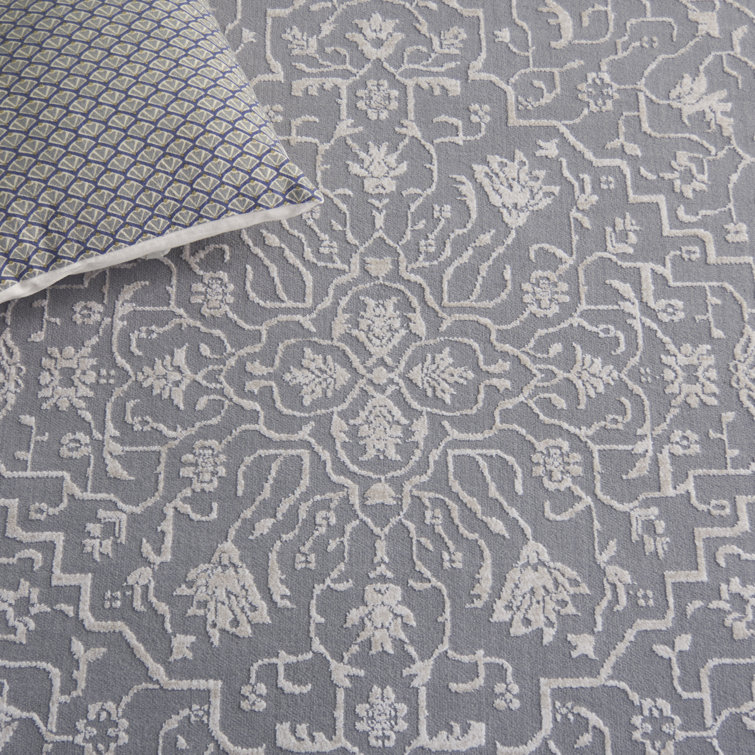 Calidia Floral Light Gray/Cream Area Rug