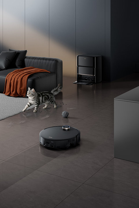 Hard floor mopping. Always-dry carpets.