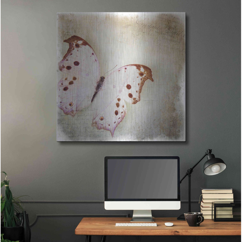 «Floating Butterfly II» par Debra Van Swearingen, H 36 po x l 36 po