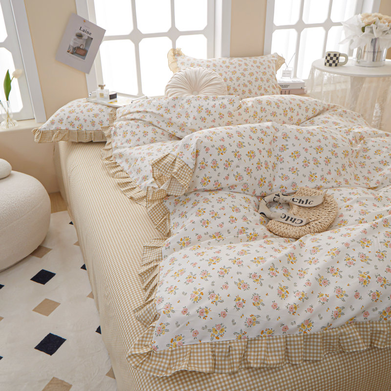 Microfiber Floral Print Comforter Set, Queen Comforter + 2 Pillowcases