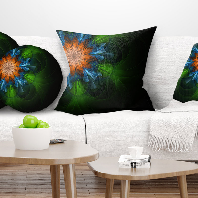 Fleur fractale vert foncé en noir - coussin à imprimé floral, 18 po x 18 po, Coussin décoratif
