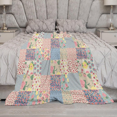 Boho Patchwork Throw Blanket,Farmhouse Vintage Bohemian Floral Colorful Pink Rose Pattern Soft Cozy Warm Flannel Blankets for Sofa Couch Bed Gifts for Lover Women Adults 60x80 Inch