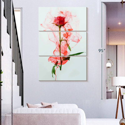 Harnek Rose sous l'eau