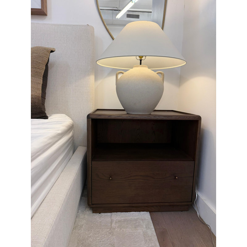 Table de chevet élégante avec rangement caché, Brun