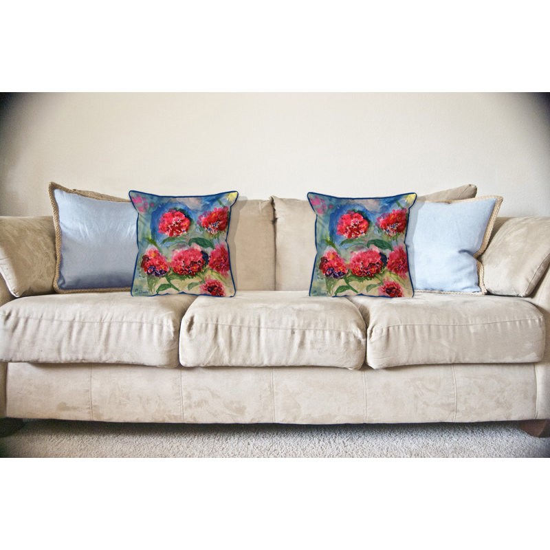 Coussin intérieur / extérieur Red Geraniums, 18 po x 18 po