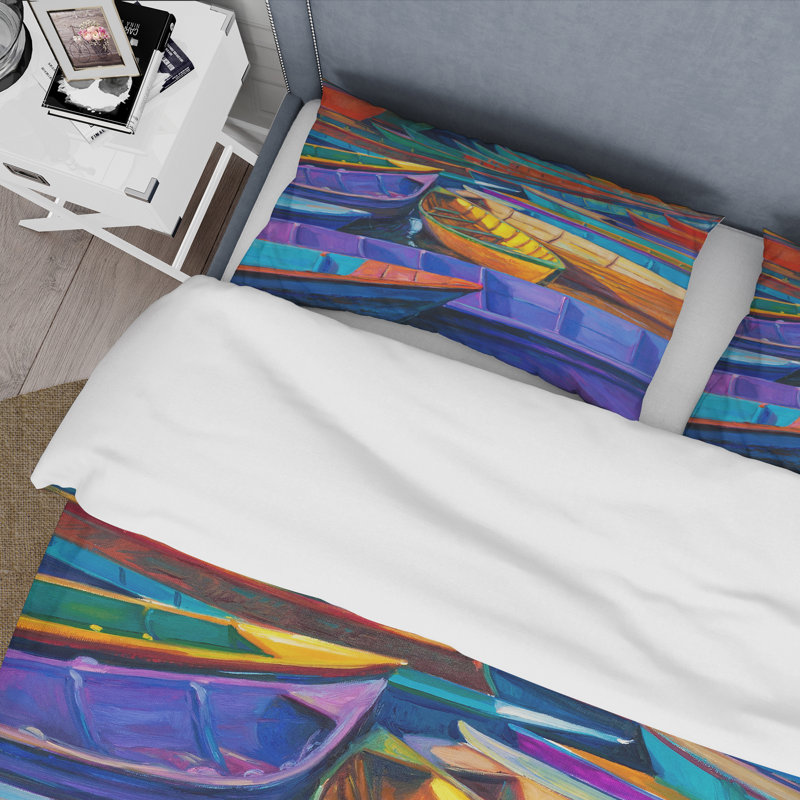 Bateaux qui se reposent sur l'eau pendant le coucher du soleil chaud II - ensemble de housse de couette nautique - microfibre de polyester