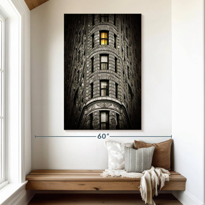 Lilie The Flatiron Building à New York, H 51 po x l 34 po