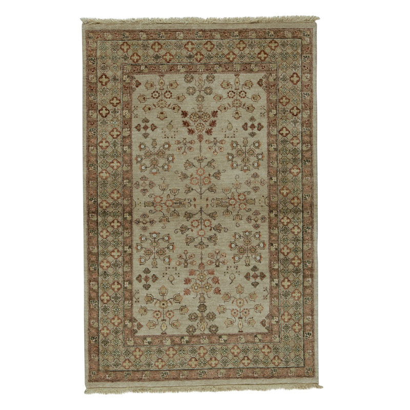 Hand Knotted Wool Area Rug in Cream And Beige