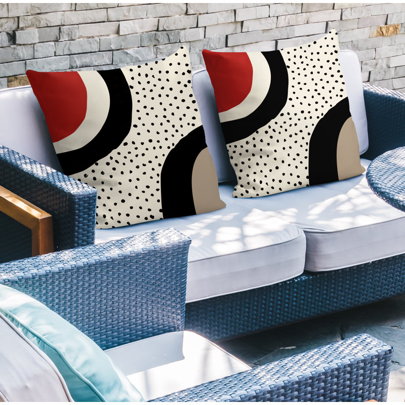 Coussin décoratif intérieur / extérieur en polyester filé Jira, 19 po x 19 po, Rouge / blanc cassé / beige / noir