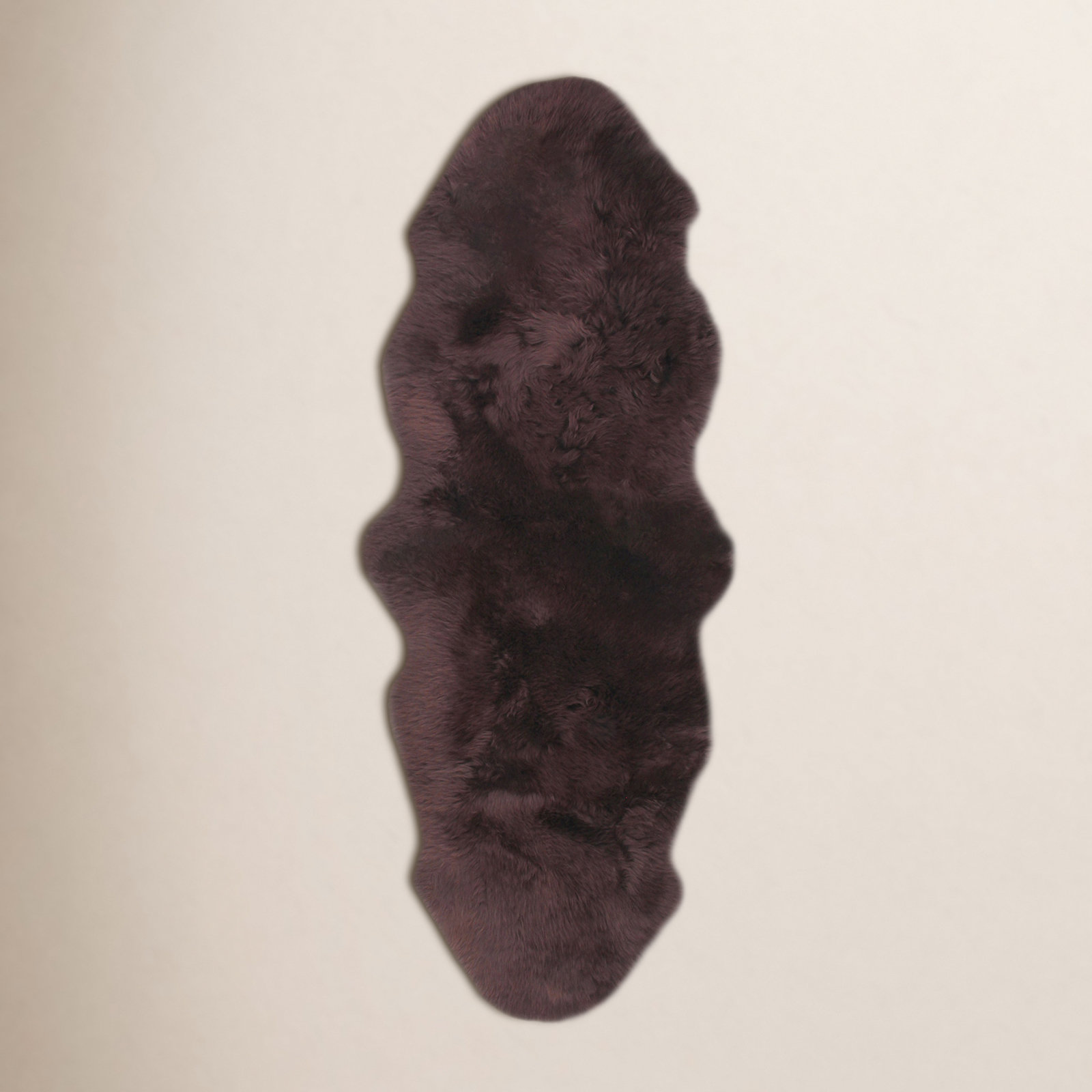 Dunmore Sheepskin Dark Brown Rug, Novelty 2' x 5'6"