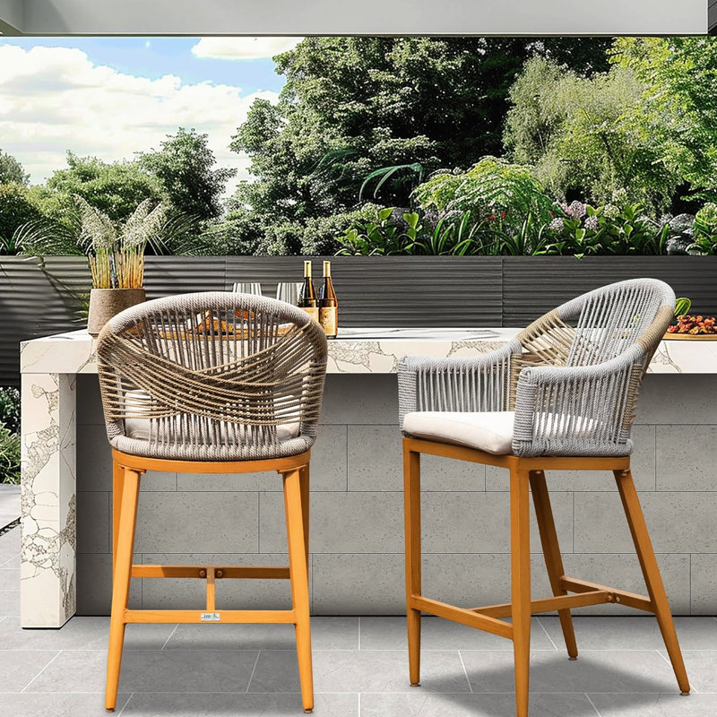 Deux tabourets de bar avec accoudoirs et chaises à hauteur de comptoir rembourrées pour l'extérieur, projecteur de corde en aluminium pour le jardin, la piscine, le patio, la cuisine - coussin kaki inclus, cadre de charme de patio