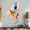 Milar rose, bleu, milieu du siècle, contrastes colorés - horloge murale asymétrique moderne en métal de style Mid-Century, rose