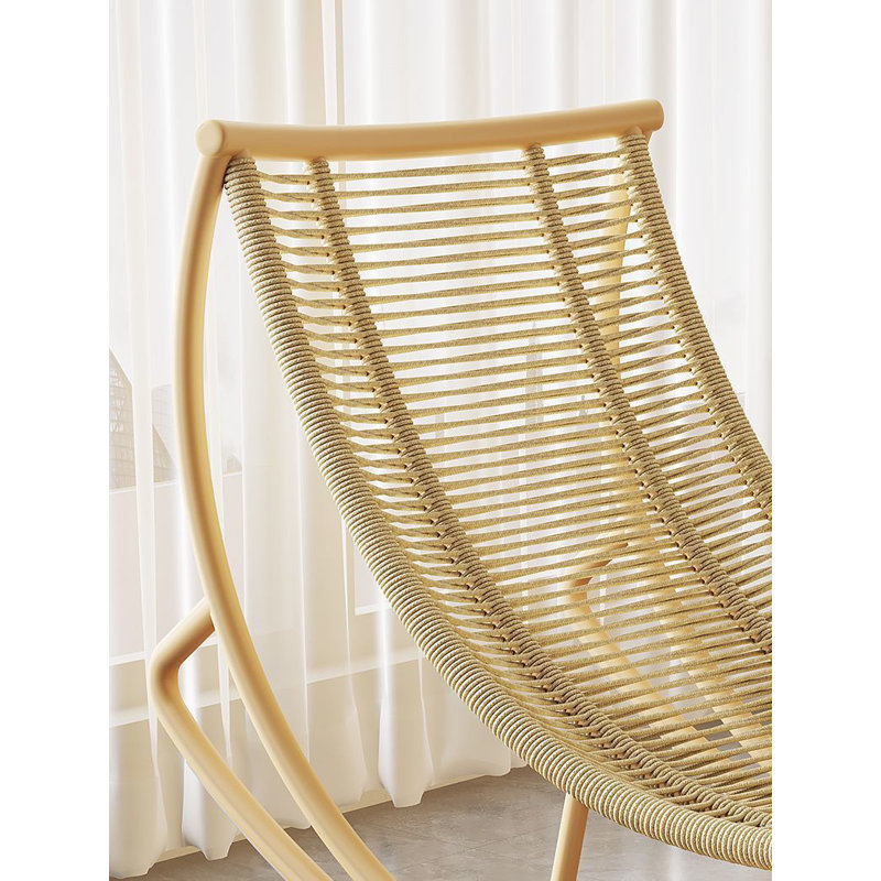 Chaise berçante en métal