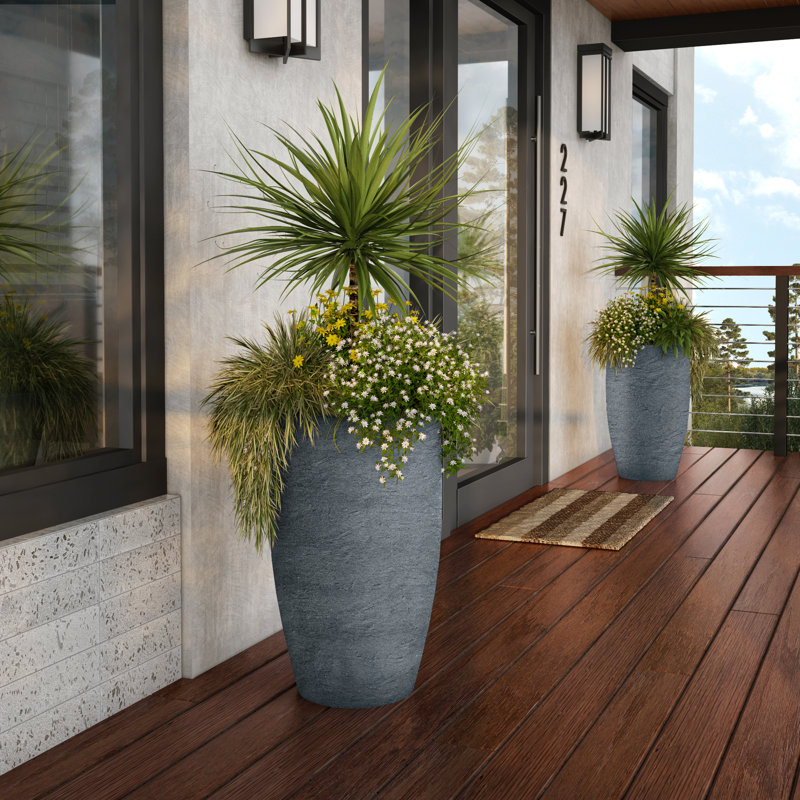 Jardinière à double paroi Callan, Pierre de charbon, H 28,5 po x l 17,5 po x P 17,5 po