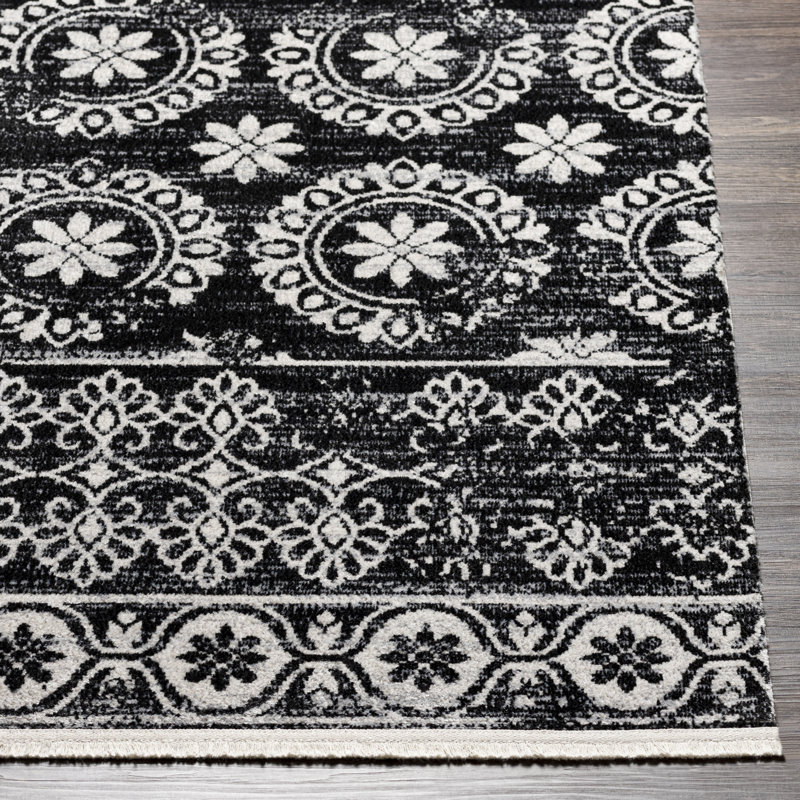 Aaran Oriental Indoor Rug, Round 6'7"