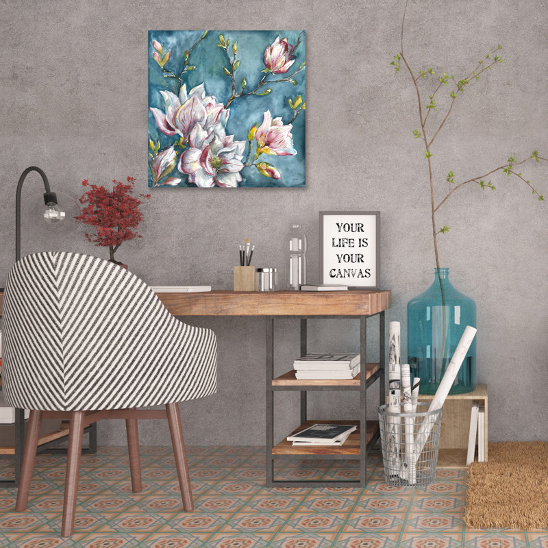 « magnolia on blue 2 », reproduction sur toile tendue, H 18 po x l 18 po