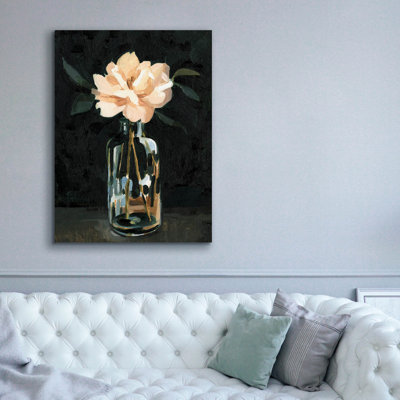  «Dark Rose Arrangement 1» par Emma Caroline, art mural sur toile, 40 po x 54 po