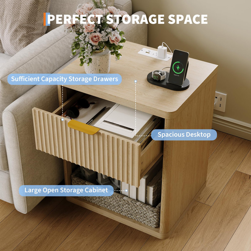 Table de chevet cannelée moderne avec station de charge, tiroirs et espace de rangement ouvert pour la chambre à coucher