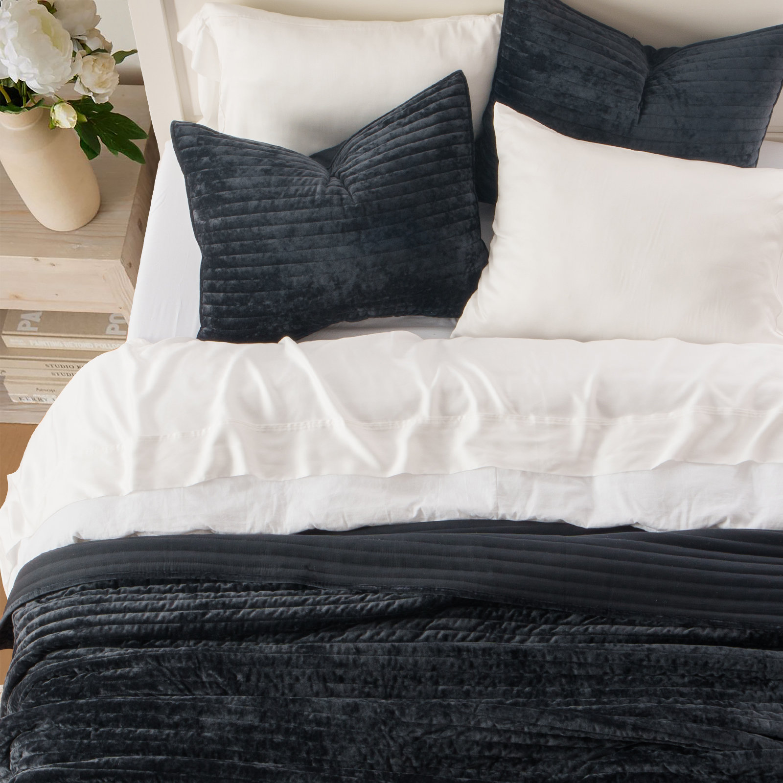 Luxe Velvet Channel Quilt Set, King, Black