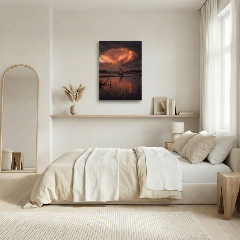 Voilier sur la rivière sous des nuages ​​d'orage orange et gris flamboyants - Tableau mural sur toile, 24"H x 18"W