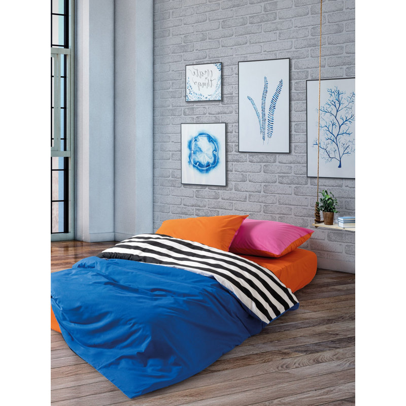 Ensemble de housse de couette double 100% coton Ranforce, bleu, blanc et noir | Comprend une housse de couette (78,7 x 86,6 po), un drap-housse (63 x 79 po + 11,8 po), 2 taies d'oreiller (19,7 x 27,6 po) | Lavable à la machine, impression réactive, fermeture à boutons