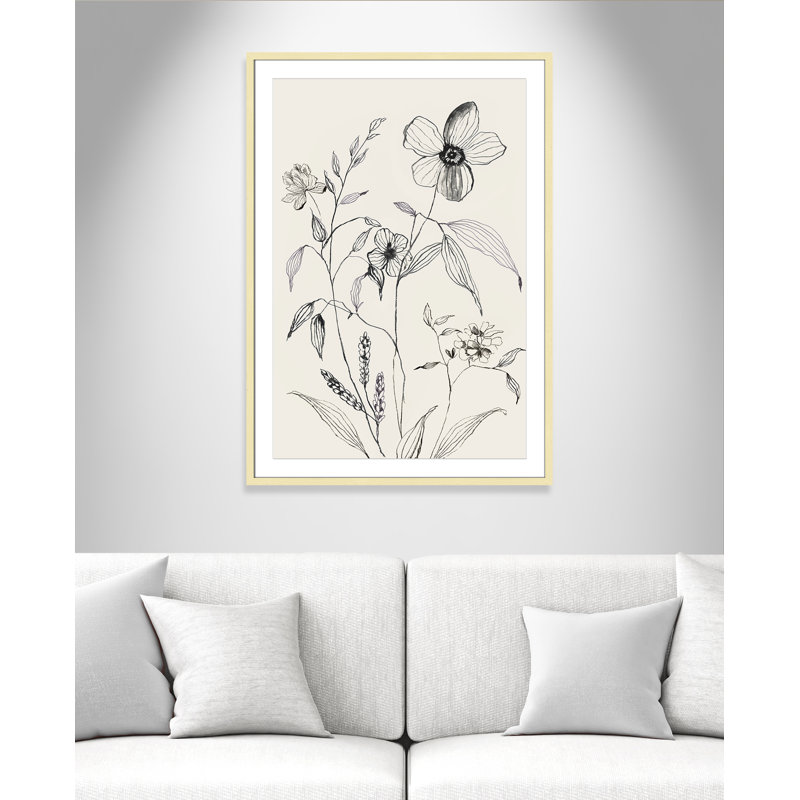 «Petal Harmony I Print» par Asia Jensen, Papier avec cadre unique doré, Blanc, H 41,5 po x l 29,5 po x P 1,25 po