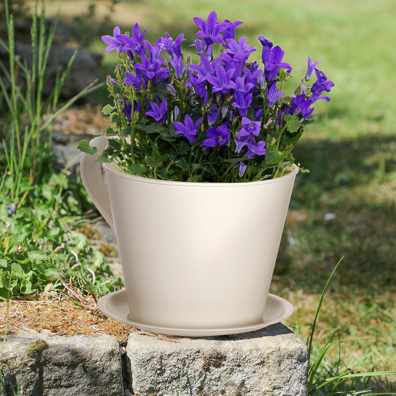 Soriano Metal Plant Pot, Cream