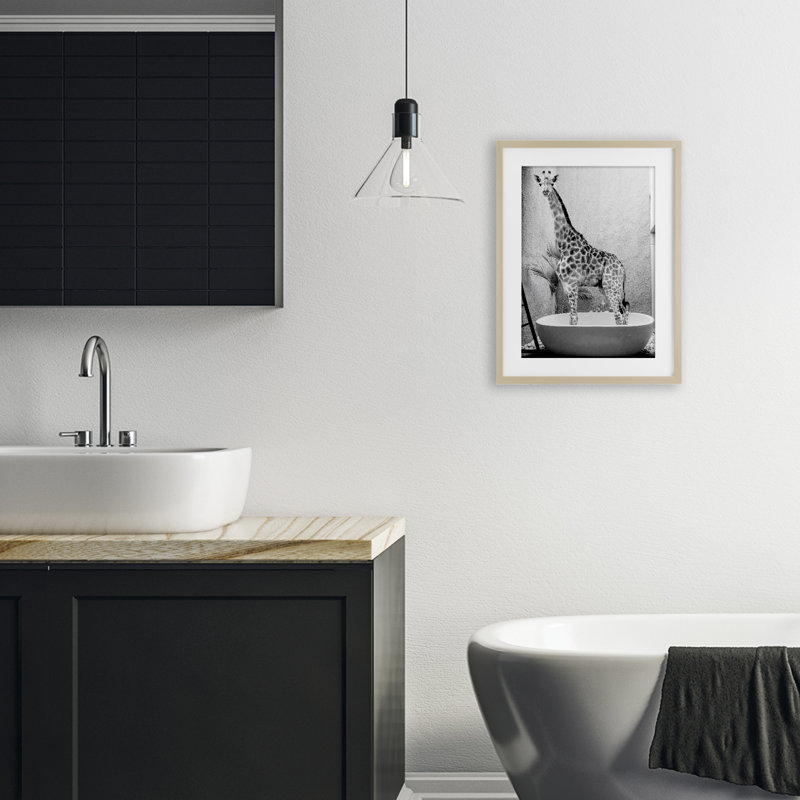 «Safari Bath debout debout», impression encadrée sous verre, conception par SD Graphics Studio, H 23 po x l 17 po