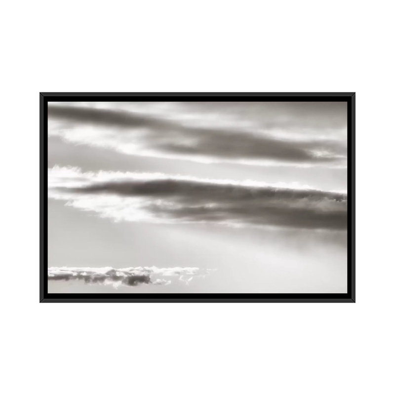 «Black and White Cloud Formation» par Savanah Plank, impression sur toile, H 18 po x l 26 po x P 1,5 po, Pas de tapis