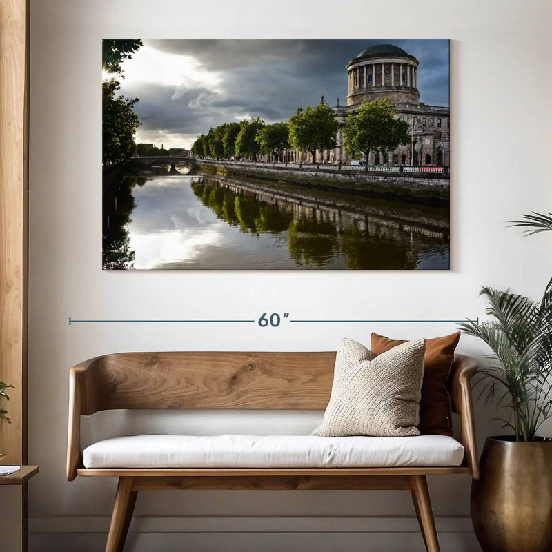 Lilie Ireland's Four Courts, H 34 po x l 51 po
