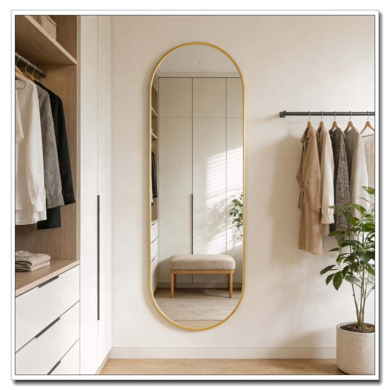 Miroir ovale 63 po x 20 po, Doré