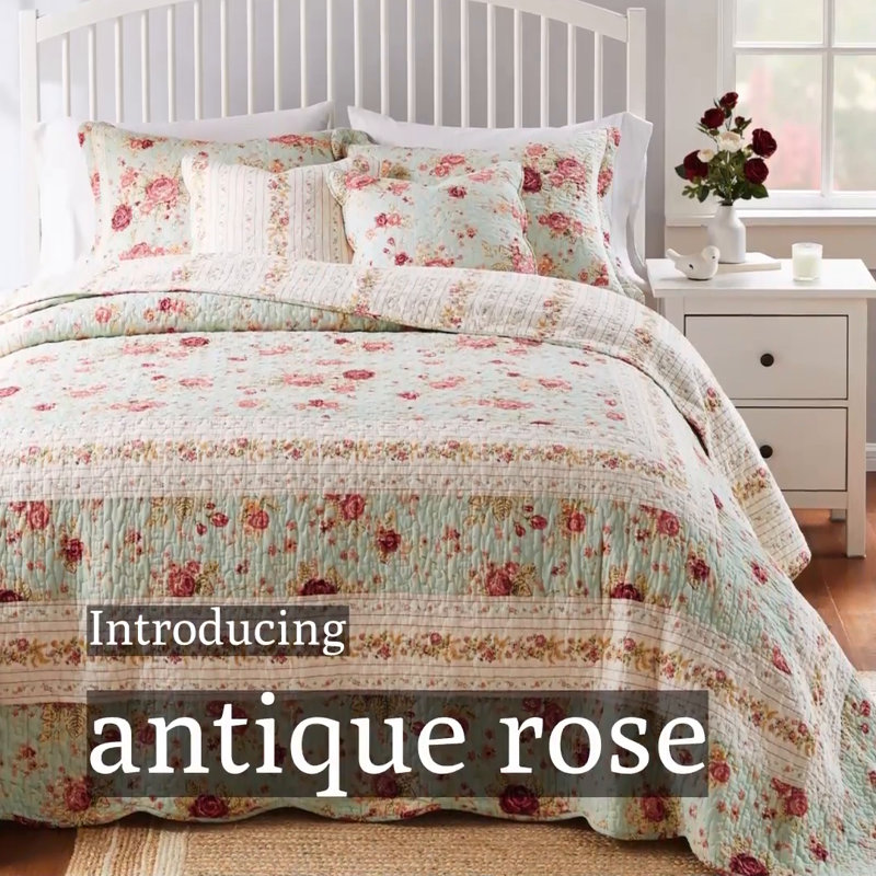 Blue Cotton Full Reversible Scallop Quilt Set
