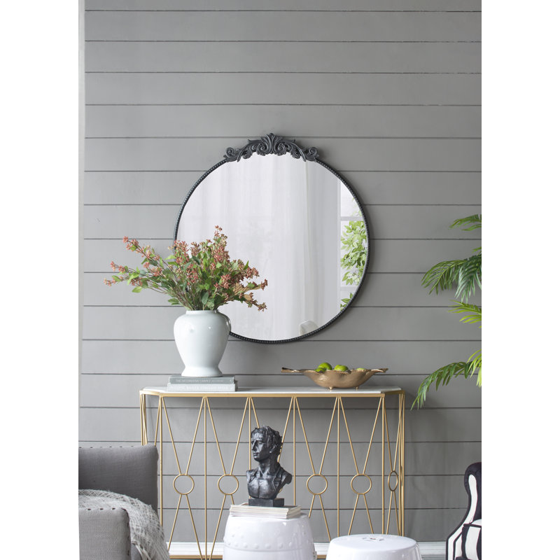 Miroir de conception classique 36 "x 39" avec forme ronde et cadre d'inspiration baroque, 36" x 39"