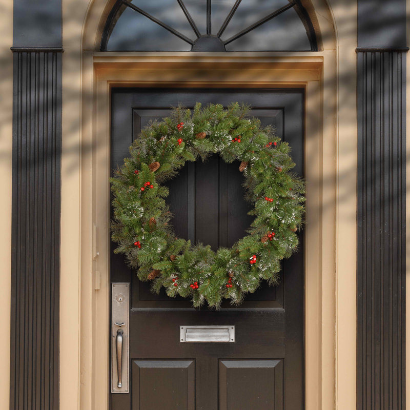 Crestwood Spruce Wreath, 29" H x 4.50" W x 29" D