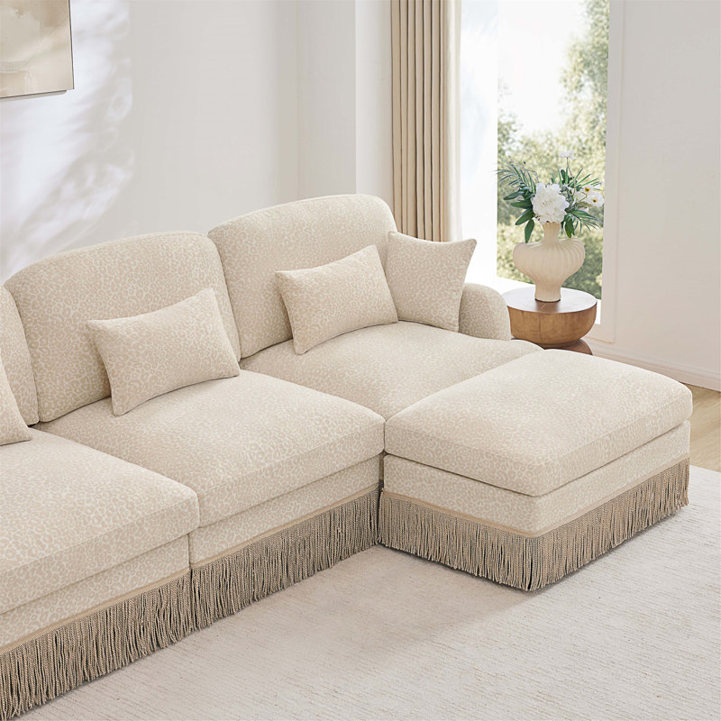 Canapé modulaire en L avec repose-pieds mobile et bordure à pampille, 34.6" H x 100.3" W x 33" D, Beige