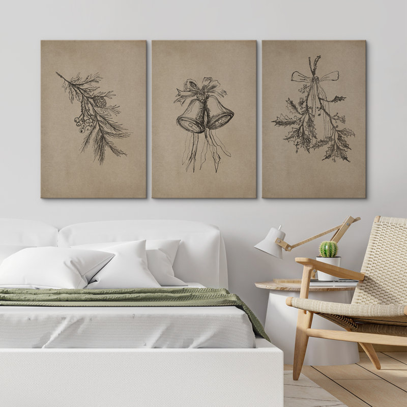 «Vintage Christmas Botanical Trio with Pine, Bells and Holly Art», reproduction d'art sur toile encadrée 3 pièces