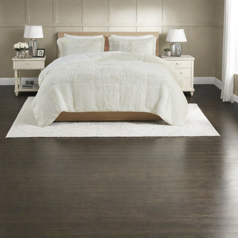 Modern Shaggy Fur Bedding Sets, Polyester Comforter With Contemporary Style