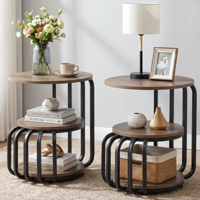 Table de chevet 19,68 "avec tablette de rangement, table de bout à 3 niveaux avec structure en métal noir incurvé pour la chambre à coucher