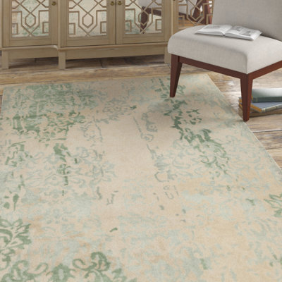 Urrutia Wool Floral Indoor Rug