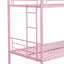 Lit superposé simple au-dessus d'un lit plateforme en métal, structure en métal massif rose pâle compacte pour économiser l'espace