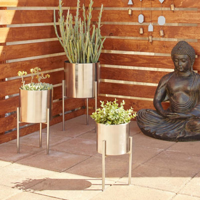 Persinger Black Metal Indoor Outdoor Planter with Removable Stand, Set of 3