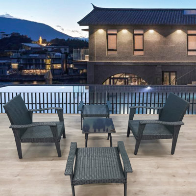 Mobilier de patio confortable: 5 avec coussins et chaise de table en verre