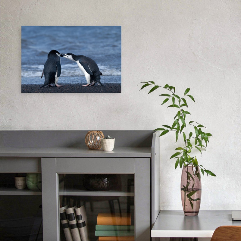 Sweet Penguin Kiss Contemporary Bird Penguin Beach Wall Art Print 1 Piece Wrapped Canvas Wall Art, 45.72cm H x 30.48cm W