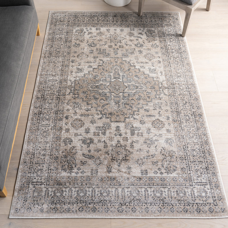 Tapis traditionnel Lillith, Rectangle de 5 pi x 8 pi