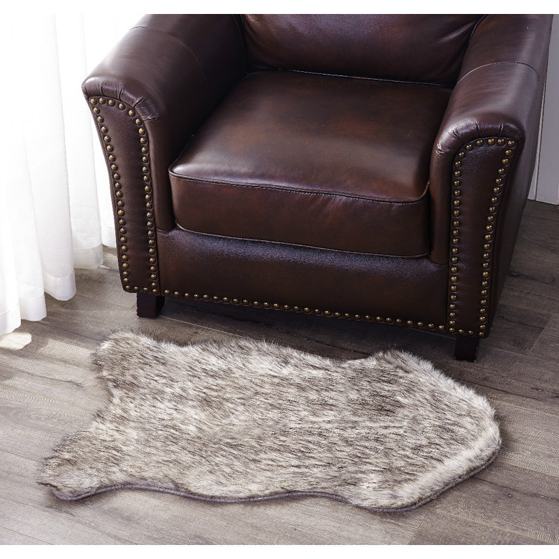 Tapis de zone brune poils longs Jarrod