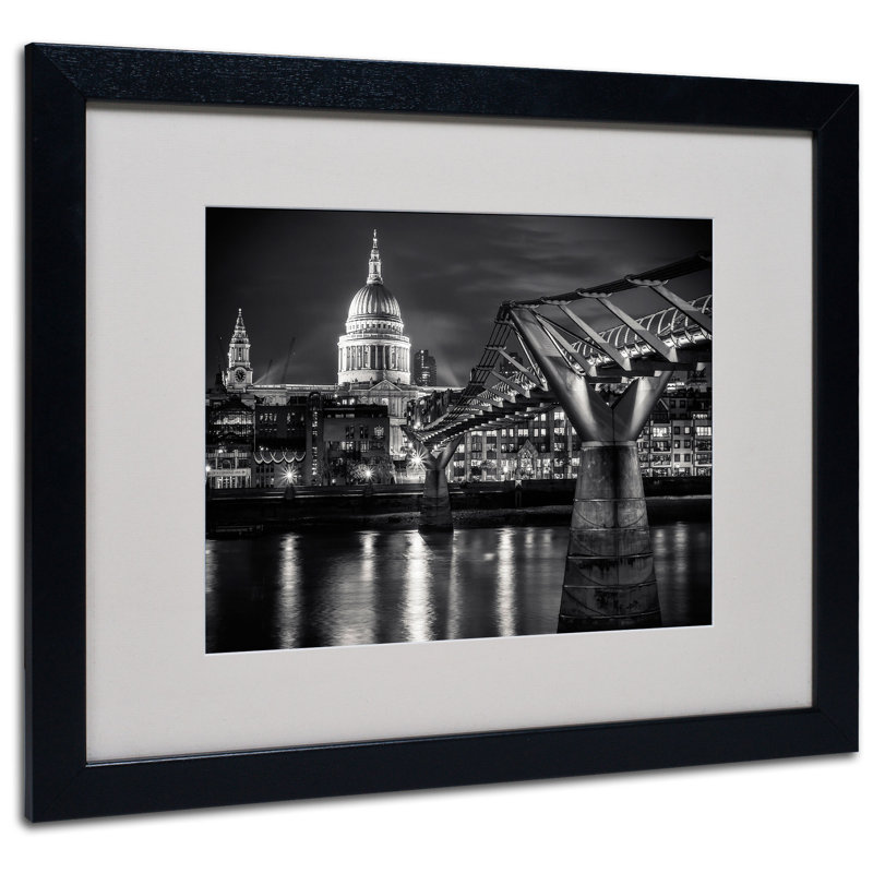 « lettres de londres » par giuseppe torre, reproduction de photo encadrée, H 16 po x l 20 po x P 0,5 po, Noir